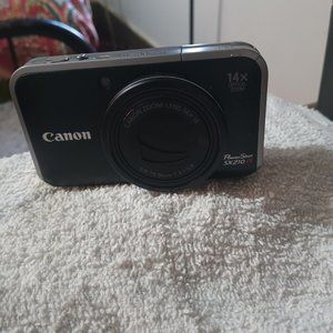 Canon #5 mm Digital Camera